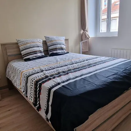 Apartment *t2 Calme Et Confortable Pour Sejour A Dijon*. *