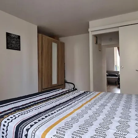 Apartment *t2 Calme Et Confortable Pour Sejour A Dijon*. *